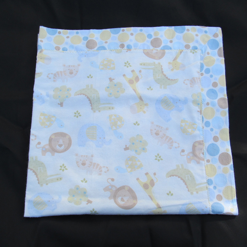 Zoo Toss Blanket with Bubble Border